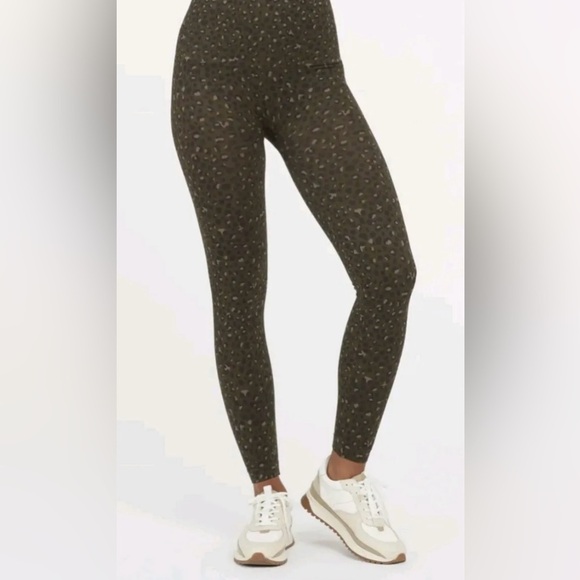 Spanx Look at me Now Olive Leopard Leggings Size L - NWT - Picture 3 of 7
